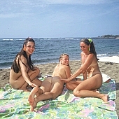 Kuna, Kona sun Klub, USA, nudist, naturist, nudism, naturism, naturist girl, nudist girl, dame, lady, girl, girls, adult, young, unclad, stripped, naked, sea, billows, deep, sunbathing, coast, beach, sand, summer, sunshine, recreation, relaxation, repose, rest, on holiday, peace, affection, liking, love, water, wet, wave, waves, blue, nature, in the nature, sunlight, sky, cloud, cloudy, wind, happy, happiness, laughing, laugh, swim, bathing, smile, delight, zest for life, refection, disengagement, distraction, resource, Bacia, T.h., Rosanne, Honokohau, naturist girls, nudist girls, ladys, girlfriend, to laugh, sporting, chirpy, 2007, blue sky, young girls, sand coast, CD 0039