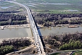 56, bridge, lgifot, Szeged, Mak, Mora Ferenc, highway, M43, Mako and Szeged between, hanging bridge, truss bridge, 660 meter, 31.6 km, Tisza, air photograph, building, camion, car, transit traffic, 2011th April 20, singular, lonesome, unique, rarity, Hungary, Csongrad, county, Europe, air photo, Kiss Lszl, Lszl Kiss