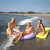 in a state of nature, in the buff, in the nude, happy, naturism, bathe, bathing, game, in the sea, short sea, USA, tobe under water, Kona sun Klub, in the nature, naked girls, nude girls, summer, naturist girl, sunshine, on holiday, sands, naked body, nude body, waterfront, naked, stripped, nudist, naked bodies, nude bodies, family naturism, sea, billows, deep, naturist, three graces, entertainment, nudist girl, beach, naturist girls, coast, girlfriend, girls, unclad, nudist girls, Kuna, nudism, unclothed, mattress, nude, Kona sun Club, necklace, collar, posture, body, Bacia, Rosanne, Honokohau, young girls, dame, lady, ladies, girl, adult, young, sunbathing, sand, sun, brownness, recreation, relaxation, repose, rest, peace, affection, liking, love, water, wet, wave, waves, blue, nature, sunlight, sky, blue sky, cloud, cloudy, wind, happiness, to laugh, laughing, laugh, swim, smile, chirpy, delight, zest for life, refection, disengagement, distraction, resource, 2007, CD 0039