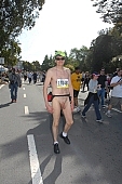 naturist participiant, nudist group, covenant, group, ING Bay to breakers, San Francisco, naturists, naturist group, naturist programme, nudist runner, women, gents, men, naked, stripped, programme, every year, above age limit, body painting, running, walking, special feeling, Heilberg, nude runner, chirpy, nude people, CD 0071