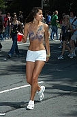 body painting, running, naturist participiant, confluence, naturist group, naturist programme, women, gents, men, naked, stripped, chirpy, programme, San Francisco, ING Bay to breakers, every year, above age limit, naturists, special feeling, Gviulan, nude runner, hello, unswagged pair, girl, CD 0072
