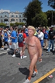 ING Bay to breakers, San Francisco, naturist participiant, naturist group, naturist programme, nudist runner, women, gents, men, naked, stripped, programme, every year, above age limit, naturists, body painting, running, walking, special feeling, Heilberg, nude runner, chirpy, backpack, knapsack, rucksack, nude man, strange pair, pair, muscular, handsome man, CD 0071