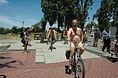biciklit�ra, biciklit�ra, naturista f�rfiak, amerika, naturista biciklis felvonul�s, nudista f�rfi, meztelen rendezv�ny, nudizmus, meztelen f�rfiak, naturista biciklista, exhibicionizmus, utcai t�ntet�s, naturista biciklis csoport, naturizmus, naturista t�ntet�, csoport, term�szetbar�t, meztelen t�ntet�, utcai, ember, meztelen biciklist�k, naturista, t�ntet�s, szabad test kult�ra, biciklis felvonul�s, nudista, biciklis t�ntet�, z�ldek, tiltakoz�s, v�rosban, figyelemfelkelt�s, fkk, k�rnyezetszennyez�s, utcai felvonul�s, kisv�ros, nudista csoport, Belv�rosi, forgalom, k�rnyezetv�d�k, aut�k, bar�ti csoport, bar�t, aut�, meztelen f�rfi, amerikai t�ntet�s, felvonul�s, nudista tiltakoz�, nudista f�rfiak, meztelens�g, tiltakoz�, meztelen n�, jelk�p, felirat, n�, tiltakoz� sz�veg, k�rnyezetv�delem, utc�k, rekl�m, meggy�z�d�s, WNBR, USA, San Francisco, utca, utc�n, World Naked Bike Ride, gy�lekez�s, test, meztelen, meztelen, ruh�tlan, �t, bicikli, bicikliz�s, San Francisco utc�in, n�k, tiltakoz�k, harc a f�gg�s�g ellen, California, 2007, CD 0076
