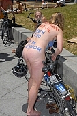 WNBR, Word Naked Bike Ride, women, idea, gents, men, protesters, confluence, USA, San Francisco, California, 2007, body, naked, stripped, street, road, cycling tour, body painting, attention rising, bicycle, cycling, procession, street procession, fight against the dependence, demo, CD 0074