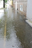 Szeged, rainstorm, 2010, 06, 18, forenoon, inundation, flood, rain, deep, water, pavement, side-walk, sidewalk, Kiss L�szl�, L�szl� Kiss