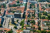 Szeged, town, city, outskirts, aerials, air photographs, city center, Szent Istvan square, downtown, avenue, boulevard, Szechenyi square, Imre street, small circuit, bath, Szeged National Theatre, Kisszinhaz, Karasz street, building estate, garden city, garden suburb, faubourg, house, houses, line of houses, street, streets, car, road, cars, building, buildings, critter, haze, steam, vapor, roads, ways, park, green, garden, environment, ambience, neighbor, neighborhood, everyday life, at home, countryside, aldermanry, plan, air, aerial, air photograph, air photo, tower, water tower, Lechner square, Vidra street, Bocskai street, Tisza Lajos circuit, CD 0029, Kiss Lszl, Lszl Kiss