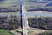 33, 33, h�d, Szeged, M�ra Ferenc, aut��t, M43, Szeged �s Mak� k�z�tt, f�ggesztett h�d, fesz�tett h�d, 660 m�ter, 31.6 km, Tisza, l�gi fot�, l�gifot�, �p�let, kamion, aut�, �tmen� forgalom, 2011. �prilis 20., egyedi, ritkas�g, Magyarorsz�g, csongr�d, megye, Eur�pa, Kiss L�szl�, L�szl� Kiss