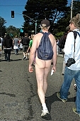 exhibitionist, running, nude man, nudist runner, exhibitionism, strapping, naturist participiant, naturist group, naturist programme, women, gents, men, naked, stripped, chirpy, programme, San Francisco, ING Bay to breakers, every year, above age limit, naturists, special feeling, Gviulan, nude runner, have legs, man, CD 0072