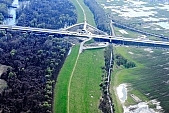 40, bridge, Szeged, Mak, Mora Ferenc, highway, M43, Mako and Szeged between, hanging bridge, truss bridge, 660 meter, 31.6 km, Tisza, bar, barrage, dam, air photograph, approach, building, camion, car, transit traffic, 2011th April 20, singular, lonesome, unique, rarity, Hungary, Csongrad, county, Europe, Kiss Lszl, Lszl Kiss