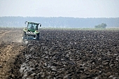 arable, clod, earth, field, ploughland, tillage, plow, tractor, combine harvester, harvest, harvester, soil, ground, nuggets, agriculture, agricultural land, grower, producer, plough, tire, tyre, peasant, cultivation, green, rounded, tractor tire, tractor tyre, black, brown, alone, only, Kiss L�szl�, L�szl� Kiss
