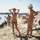 naturist family, young naturists, nudist women, thirst, fry, swelter, sunlight, naturist, naturist girl, sands, recreation, young, sunbathing, laughing, laugh, dame, lady, naturist woman, sand, nudist, happy, sun, relaxation, repose, rest, disengagement, distraction, resource, way, countenance, look, nature, beach mattress, inflatable raft, summer, holidays, health, as brown as a berry, near nature, beach, waterfront, lake, lake side, field naturist, Polish, Poland, Kryspinow, 1989, CD 0062