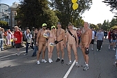naturist participiant, nudist group, covenant, group, tableau, ING Bay to breakers, San Francisco, pair, nudist couple, nudist pair, naturists, naturist group, naturist programme, nudist runner, women, gents, men, naked, stripped, programme, every year, above age limit, body painting, running, walking, special feeling, Heilberg, nude runner, chirpy, nude people, CD 0071