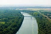 Szentes, Szentes city, Csongrad county, railway, vehicular, road bridge, railway bridge, bridge, bridges, concrete, iron, rail, tracks, train, truck, forest, tree, trees, Tisza, fair Tisza, green, lorry, , slob, coast, inundation, flood, cranky, crooked, devious, sinuous, winding, agitated, troubled, obscure, roily, duckweed, high tide, high water, low tide, low water, agriculture, farmlands, agricultural land, territory, field, sunshine, sunlight, summer, spring, aerials, aerial, birds eye view, garden, environment, ambience, plan, air, air photograph, of birds eye view, CD 0029, Kiss L�szl�, L�szl� Kiss