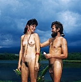 133, 133, Hawai, nudista h�zasp�r, Honokohau, Kona, fkk, nudizmus, l�ny, n�, fiatal, csinos, naturizmus, meztelen, meztelen, ruh�tlan, naturista p�r, naturista, �nnepek, nudista, szerelem, nyaral�s, fel�d�l�s, relax�l�s, j�t�k, strand, part, p�zol, k�nikula, viharfelh�k, ny�r, ember, f�rd�, f�rd�z�s, v�z, CD 0106