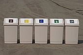 rubbish, dreck, garbage, dump, garbage heap, dumpster, trash cans, beans, cuttings, debris, refuse, paper, compound, plastic, communal, metal, sac, neylon, recycling, odour, malodorous, fetid, noisome, junk management, effluvium, , Kiss L�szl�, L�szl� Kiss