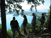 people, lake, water, mountain, valley, tree, island, hill, spare-time, leisure, time, clean air, shadow, holiday, �rett, tarn, Austria, festival, lookers-on, Fakker See, cold, cool, excursionist, look around, lookout, panorama, deep, abyss, hilltop, mountaintop, men, boys, crystal clear, Ossiacher See