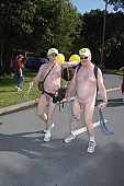 ING Bay to breakers, naturist participiant, naturist friends, nudist group, covenant, group, tableau, San Francisco, pair, nudist couple, nudist pair, naturists, naturist group, naturist programme, nudist runner, women, gents, men, naked, stripped, programme, every year, above age limit, body painting, running, walking, special feeling, Heilberg, nude runner, chirpy, nude people, CD 0073