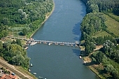 bridge, Csongrad, Csongrad city, bridge of Csongrad, combiner, copulative, wooden bridge, sailing, shipping, boat, port, dock, convertible, pontoon, pontoon bridge, buoy, Csongrad county, Hungary, river, Tisza, connection, navigable, water-course, water, ship route, international ship route, air photograph, air photo, air photos, panorama, perspective, forest, hazy air, critter, haze, steam, vapor, corn tables, grain, agriculture, agrarian production, sunshine, sunlight, summer, spring, aerials, aerial, birds eye view, green, garden, environment, ambience, plan, air, of birds eye view, CD 0029, Kiss L�szl�, L�szl� Kiss
