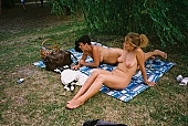 naturist, nudist, naturism, nudism, fellowship, families, family, Omszk, Omszki lake, park, Budakalasz, Budapest, summer, naturist pair, Hungary, lake, lake side, recreation, relaxation, repose, rest, disengagement, distraction, resource, CD 0085