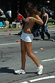 body painting, running, naturist participiant, confluence, naturist group, naturist programme, women, gents, men, naked, stripped, chirpy, programme, San Francisco, ING Bay to breakers, every year, above age limit, naturists, special feeling, Gviulan, nude runner, hello, unswagged pair, girl, CD 0072, to leg