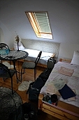 hotel, room, hotel room, traveling, bed, beds, disarray, mess, mix-up, packing, unpacking, bag, attic, tourism, tourists, pension, hospitality, furniture, window, Kiss L�szl�, L�szl� Kiss