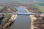 17, bridge, Szeged, Mak�, Mora Ferenc, highway, M43, Mako and Szeged between, hanging bridge, truss bridge, 660 meter, 31.6 km, Tisza, air photograph, building, camion, car, transit traffic, 2011th April 20, singular, lonesome, unique, rarity, Hungary, Csongrad, county, Europe, Kiss L�szl�, L�szl� Kiss