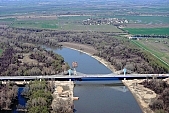 19, bridge, Szeged, Mak�, Mora Ferenc, highway, M43, Mako and Szeged between, hanging bridge, truss bridge, 660 meter, 31.6 km, Tisza, air photograph, building, camion, car, transit traffic, 2011th April 20, singular, lonesome, unique, rarity, Hungary, Csongrad, county, Europe, Kiss L�szl�, L�szl� Kiss