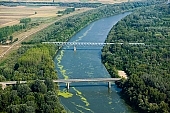 Szentes, Szentes city, Csongrad county, railway, vehicular, road bridge, railway bridge, bridge, bridges, forest, tree, trees, Tisza, fair Tisza, green, cranky, crooked, devious, sinuous, winding, agitated, troubled, obscure, roily, duckweed, concrete, iron, rail, tracks, train, truck, lorry, slob, coast, inundation, flood, high tide, high water, low tide, low water, agriculture, farmlands, farmland, field, sunshine, sunlight, summer, spring, aerials, aerial, birds eye view, garden, environment, ambience, plan, air, air photograph, of birds eye view, CD 0029, , Kiss L�szl�, L�szl� Kiss