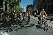 WNBR, USA, protest, environmentalists, streets of San Francisco, women, gents, men, protesters, World Naked Bike Ride, confluence, San Francisco, California, 2007, body, naked, stripped, street, road, cycling tour, attention rising, bicycle, cycling, procession, street procession, fight against the dependence, demo, CD 0074