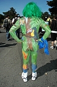 ING Bay to breakers, San Francisco, ING, every year, above age limit, naturists, naturist participiant, running, special feeling, Gviulan, nude runner, blue paint, green, painted body, butterfly, purple snake, green wig, nude man, body painting, extreme, green man, snake-head, blue butterfly, purple flower, blue bug, CD 0072