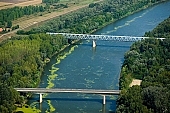 Szentes, Szentes city, Csongrad county, railway, vehicular, road bridge, railway bridge, bridge, bridges, forest, tree, trees, Tisza, fair Tisza, green, cranky, crooked, devious, sinuous, winding, agitated, troubled, obscure, roily, duckweed, concrete, iron, rail, tracks, train, truck, lorry, slob, coast, inundation, flood, high tide, high water, low tide, low water, agriculture, farmlands, farmland, field, sunshine, sunlight, summer, spring, aerials, aerial, birds eye view, garden, environment, ambience, plan, air, air photograph, of birds eye view, CD 0029, , Kiss L�szl�, L�szl� Kiss