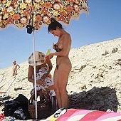 naturist, light, shadow, sunshade, young, young naturists, sands, sunlight, fry, swelter, dame, lady, naturist woman, sand, nudist, nudist women, naturist girl, sun, sunbathing, recreation, relaxation, repose, rest, disengagement, distraction, resource, nature, summer, holidays, health, as brown as a berry, near nature, beach, waterfront, lake, lake side, field naturist, Polish, Poland, Kryspinow, 1989, CD 0060
