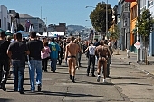 Folsom Street Fair, procession, skin, role, cast, characters, crowd, lookers-on, pride, hiring, purchase, acquisition, gift, group, pair, festival, 30. Sept, sunday, September, 30, 2007, San Francisco, street-door, people, man, woman, leather, photo, foto, video recording, sunshine, naked, unclothed, world, fetish, tire, tyre, big, large, great, event, warm, gay, camp, CD 0050