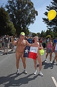 ING Bay to breakers, naturists, San Francisco, naturist participiant, naturist group, naturist programme, nudist runner, naturist photographer, women, gents, men, naked, stripped, programme, every year, above age limit, body painting, running, walking, special feeling, Heilberg, nude runner, chirpy, backpack, knapsack, rucksack, naked couple, CD 0071