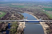 18, bridge, Szeged, Mak�, Mora Ferenc, highway, M43, Mako and Szeged between, hanging bridge, truss bridge, 660 meter, 31.6 km, Tisza, air photograph, building, camion, car, transit traffic, 2011th April 20, singular, lonesome, unique, rarity, Hungary, Csongrad, county, Europe, Kiss L�szl�, L�szl� Kiss