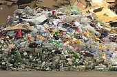 rubbish, dreck, garbage, dump, garbage heap, dumpster, trash cans, beans, cuttings, debris, refuse, paper, compound, plastic, communal, metal, sac, neylon, recycling, odour, malodorous, fetid, noisome, junk management, effluvium, glass, bottle, drinks flask, vacuum bottle, fractured bottle-glass, Kiss Lszl, Lszl Kiss
