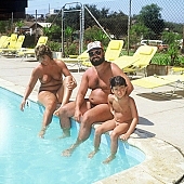 naked, stripped, young naturists, nudism, to sun oneself, to sun, to sunbathe, deckchair, naturism, naturist, family, naturist family, game, pool, vat, nudist, in a state of nature, in the buff, in the nude, chirpy, sunlight, summer, unclad, tobe under water, clarity, purity, beach, holidays, recreation, naturist beach, nudist beach, woman, man, young nudist, water, child pool, bogie, bathe, bathing, Samagatuma, Laua, Hawaii, CD 0093