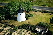Szatymaz, Csongrad county, Hungary, mill, green, Enyingi windmill, house, wind, orchard, houses, farmhouse, vacation house, road, garden, recreation, relaxation, repose, rest, silence, quiet, windmill, carriageway, car, reed roof, flour, bread, fence, tree, trees, air photograph, air photo, air photos, aerials, birds eye view, building, buildings, neighborhood, everyday life, at home, countryside, plan, air, aerial, square, plot, development, beauty, beautiful, pretty, white, red, blue, brown, yellow, flat, gray, of birds eye view, regular, CD 0029, Kiss L�szl�, L�szl� Kiss