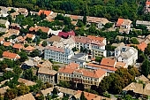 Mak�, Hungary, Csongrad county, perspective, hazy air, critter, haze, steam, vapor, air, aerial, church, shooting, green, tree, trees, air photograph, air photo, air photos, panorama, summer, spring, aerials, birds eye view, outskirts, city center, garden city, garden suburb, house, houses, line of houses, street, streets, building, buildings, road, roads, ways, garden, environment, ambience, neighbor, neighborhood, plan, square, gardens, rooftop, of birds eye view, CD 0029, Kiss L�szl�, L�szl� Kiss