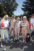 naturists, body painting, running, walking, special feeling, Heilberg, nude runner, ING Bay to breakers, tattooed, San Francisco, naturist participiant, naturist group, naturist programme, women, gents, men, naked, stripped, programme, every year, above age limit, chirpy, backpack, knapsack, rucksack, nude man, strange pair, pair, muscular, handsome man, CD 0071
