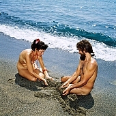 22, 22, Hawai, nudizmus, naturizmus, nudista h�zasp�r, meztelen, meztelen, ruh�tlan, naturista p�r, naturista, �nnepek, nudista, Honokohau, Kona, 1990, fkk, szerelem, nyaral�s, fel�d�l�s, relax�l�s, j�t�k, strand, part, p�zol, �tl�tsz�, ember, n�, f�rd�, f�rd�z�s, v�z, bokor, homokban, part, tengerparton, homokv�r, �p�let, CD 0106