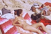 naturist, nudist, naturist woman, naturist man, nudist women, nudist man, naturist girl, girls, naturist family, sun, sunlight, sun-bathing, sunbathing, recreation, relaxation, repose, rest, disengagement, distraction, resource, nature, summer, holidays, fry, swelter, health, loose, joyful, joyfully, glad, as brown as a berry, near nature, beach, waterfront, lake, lake side, field naturist, Polish, Poland, Kryspinow, CD 0036, Kiss Lszl, Lszl Kiss
