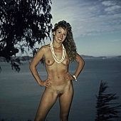 necklace, collar, freik�rperkultur, nudity, nude, nakedness, nudist coast, in a state of nature, in the buff, in the nude, naked body, INF, naked, stripped, dame, lady, pretty woman, naturist girl, naturist, posture, woman, happy, modell, taking photographs, naturism, nudism, curl, black, girl, young, sunset, fkk, nudist, nude woman, photo, foto, white, naturist woman, waterfront, attitude, pose, photographer, naturist young, sea, billows, deep, body, nudist girl, nude body, dune, Lands end, San Francisco, CD 0104, 5