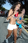 naturist participiant, confluence, naturist group, naturist programme, women, gents, men, naked, stripped, programme, San Francisco, ING Bay to breakers, every year, above age limit, naturists, body painting, running, special feeling, Gviulan, nude runner, hello, unswagged pair, strange pair, pair, girls, CD 0072