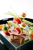 composition, food, delicious, healthy, kiwi, vegetable, tomato, ham, leg of pork, calorie  poor, protein, red, reflection, cold collation, cold meat, cold buffet, breakfast, meal, snack, vitamins, victuals, comestible, edibles, smoked, smoke-dried, vegetarian, close-up, standing, bread, brown bread, orange, egg, cheese, alga, algae, olive, pineapple, cube, steak, cut, Sidney, opera house, leek, broccoli, brocoli, chives, basil, leaf, paprika, red capsicum, red pepper, bowl, black, metal, plan, quadratic, CD 0013, Kiss L�szl�, L�szl� Kiss