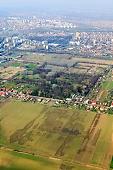 air photograph, agriculture, agricultural land, aerials, soil, ground, parcel, plow, field, arable, clod, earth, ploughland, tillage, cultivation, grower, air photo, air, aerial, of the air, plan, inland inundation, water, town, city, building estate, roads, ways, grain, green, grass, nature, cereals, cornfield, corn, brown, dirt road, homestead, farm, park, forest, Szeged, river, Tisza, outskirts, garden city, garden suburb, house, houses, line of houses, birds eye view, of birds eye view, botanical garden, Kiss L�szl�, L�szl� Kiss