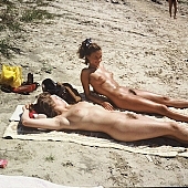 sand, freikrperkultur, ladies, girls, naturist family, nudist women, friendship, girlfriend, thirst, fry, swelter, sunlight, naturist, naturist girl, sands, recreation, young, sunbathing, laughing, laugh, dame, lady, naturist woman, nudist, happy, sun, relaxation, repose, rest, disengagement, distraction, resource, way, countenance, look, nature, beach mattress, inflatable raft, summer, holidays, health, as brown as a berry, near nature, beach, waterfront, lake, lake side, field naturist, Polish, Poland, Kryspinow, 1989, CD 0062