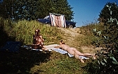 fkk, fkk, naturizmus, t�, Oroszorsz�g, nap, feh�r f�ny, �rny�k, t�part, vizben, naps�t�s, partoldal, boz�tos, fa, f�rd�z�s, t�rs, bar�t, napoz�s, bar�tok, nudizmus, Fosforitnij t�, kir�ndol�s, naturista, nudista, n�, n�k, h�lgyek, bar�tn�, naturista t�rsas�g, naturista klub, naturista strand, INF, term�szet, fel�d�l�s, relax�l�s, meztelen, meztelen, ruh�tlan, ruh�tlan, 2007