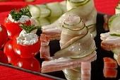 composition, food, delicious, healthy, vegetable, tomato, curd cheese, ham, leg of pork, cucumber, standing, calorie  poor, protein, red, reflection, cold collation, cold meat, cold buffet, breakfast, meal, snack, vitamins, victuals, comestible, edibles, smoked, smoke-dried, vegetarian, close-up, recumbent, CD 0013, bacon, mirror, stuffed tomato, Kiss L�szl�, L�szl� Kiss