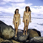 1991, 07, Hawaii, Kauai, freik�rperkultur, naturist, women, naked, stripped, Donkey Beach, sea, billows, deep, beach, sand, sunshine, rock, scrag, girlfriend, fkk, unclad, girl, girls, CD 0057, Naked